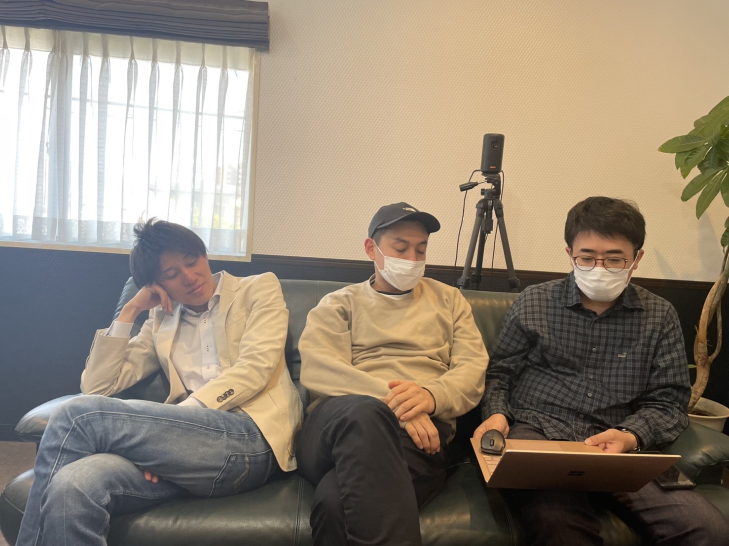 開始2時間後、グロッキー状態のセク3人